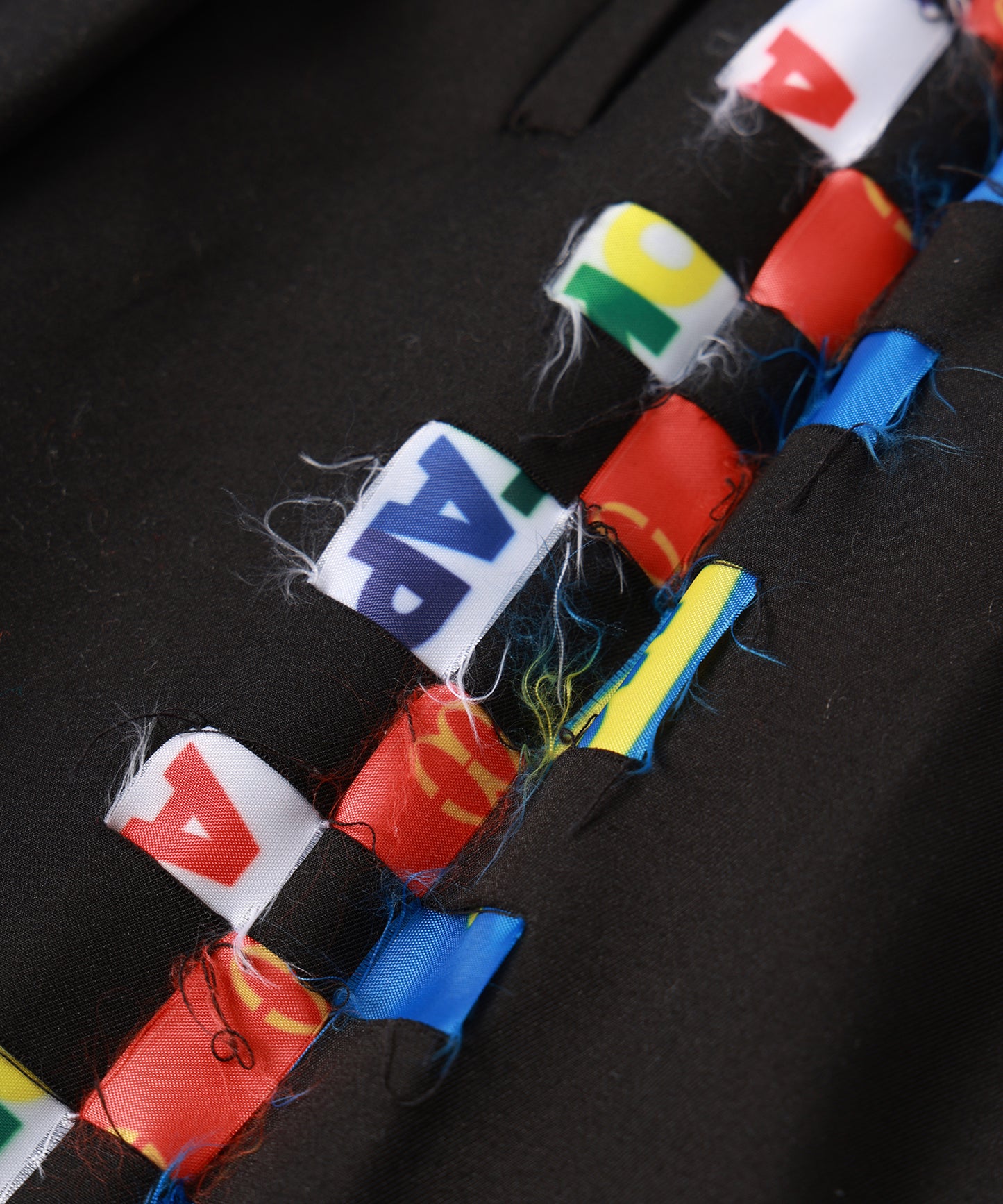 TAPE WEAVING SHORT PANTS