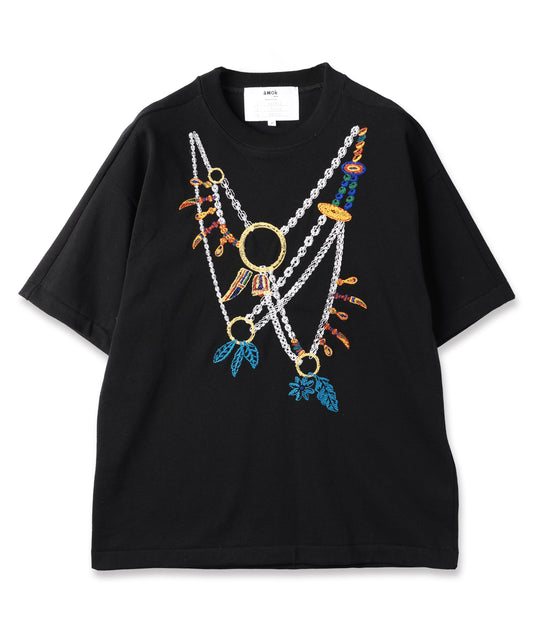 AMULET EMBROIDERY TEE