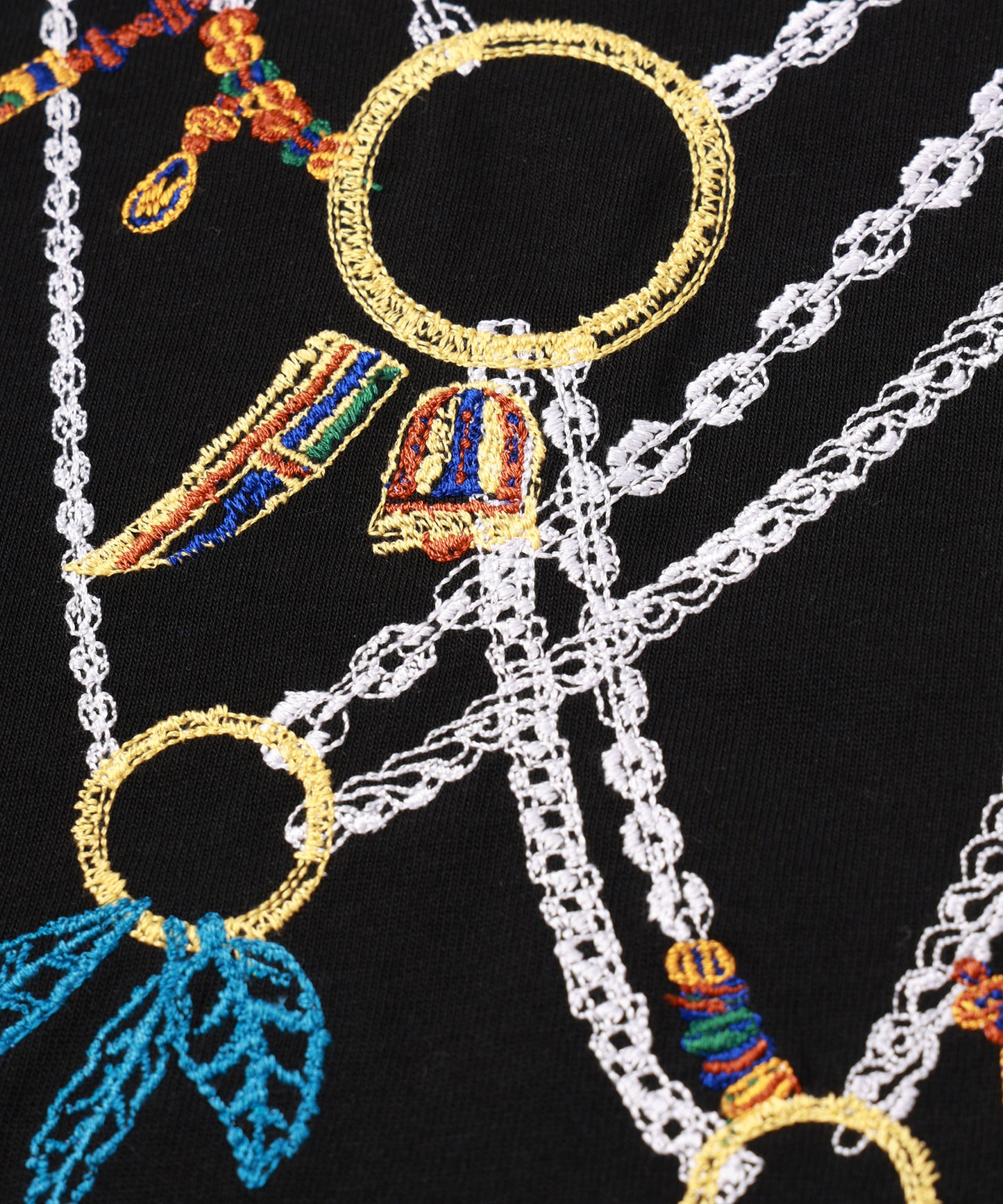 AMULET EMBROIDERY TEE