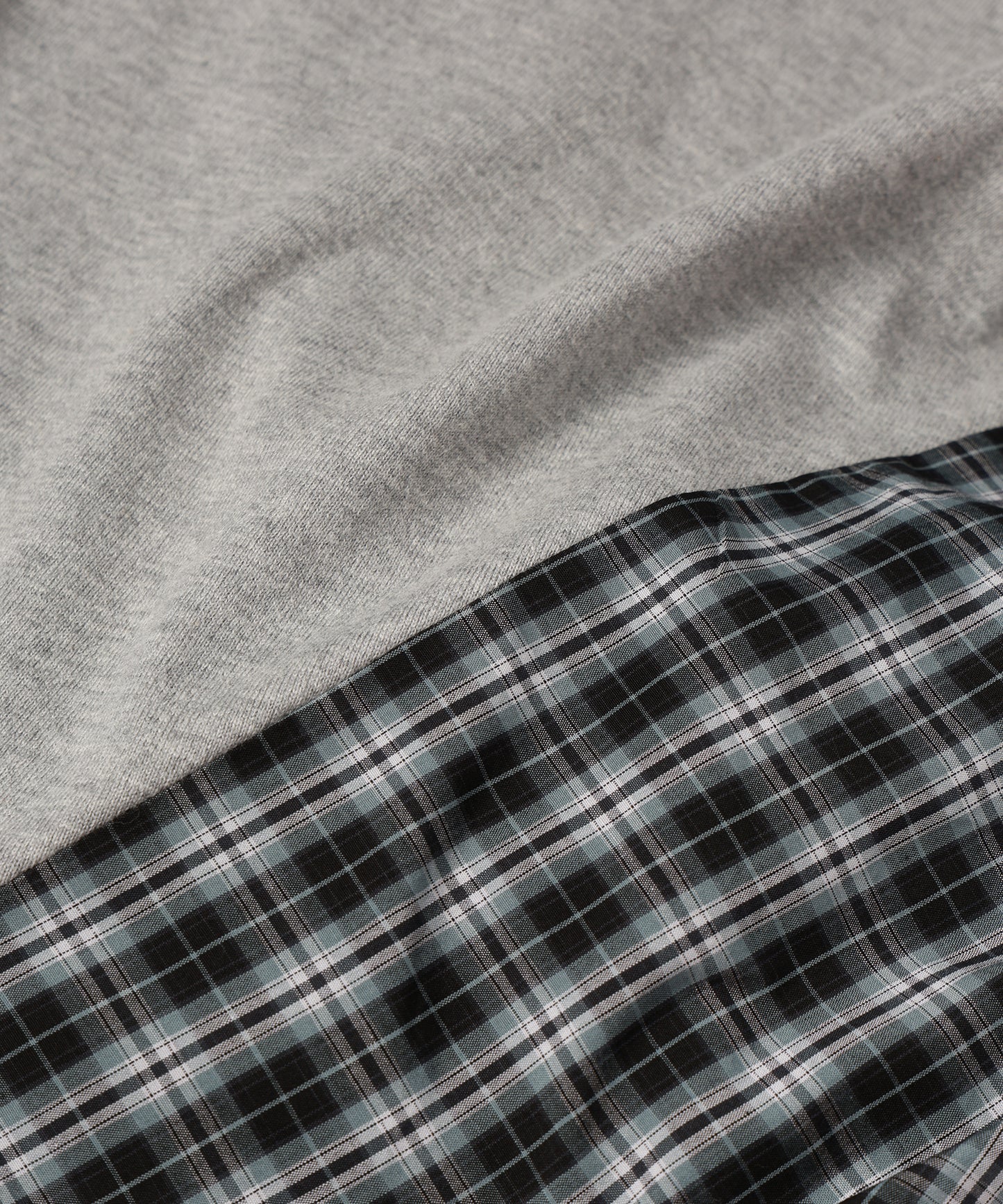 BACK-TO-FRONT CHECK SHIRT