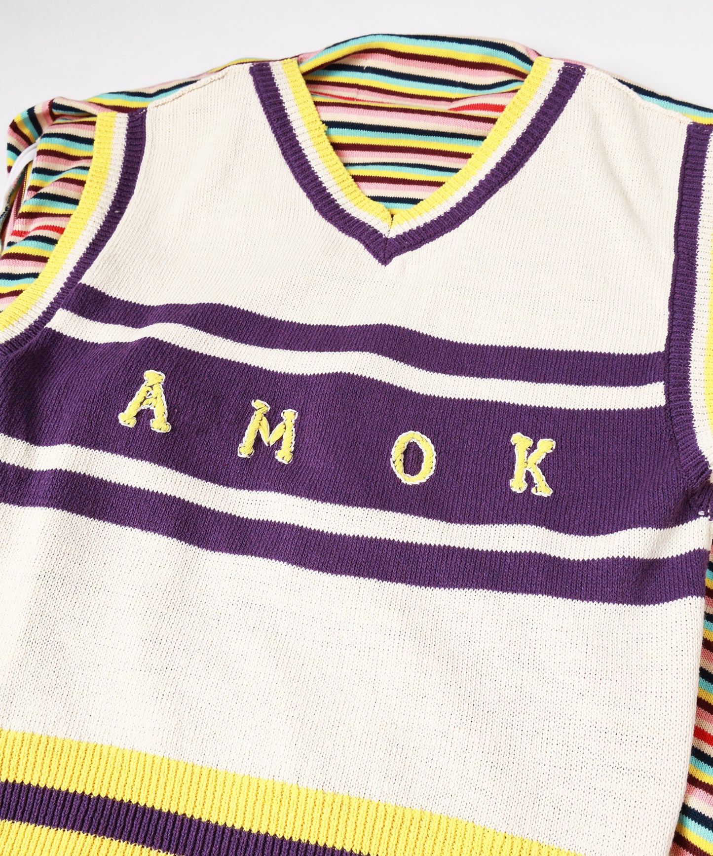 BACK-TO-FRONT BORDER KNIT
