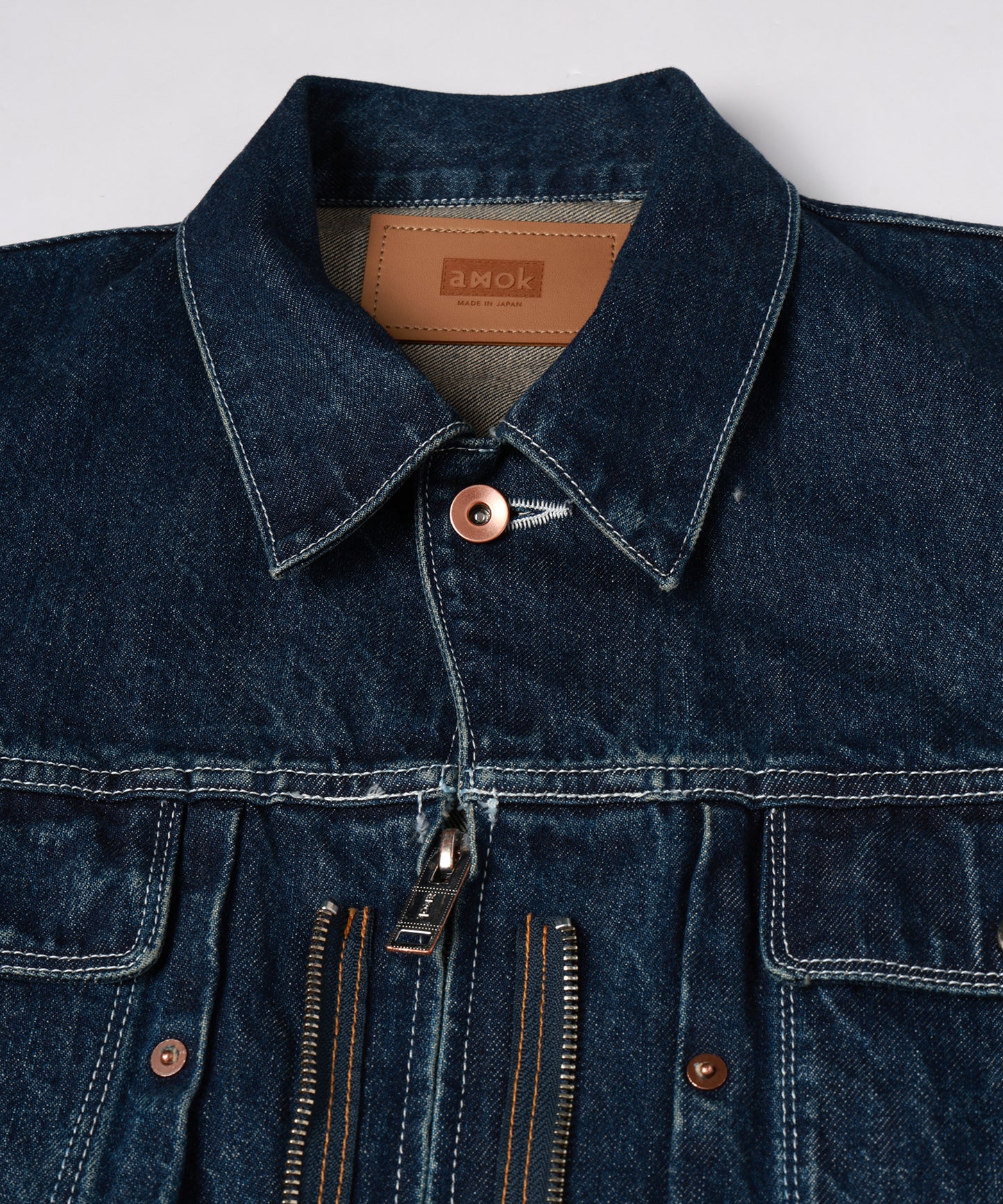TWO-IN-ONE DENIM JACKET