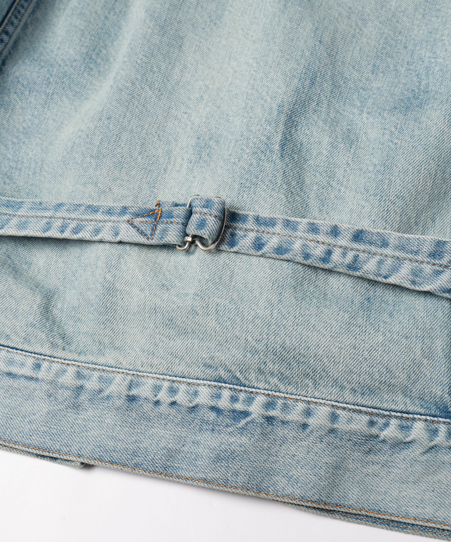 TWO-IN-ONE DENIM JACKET