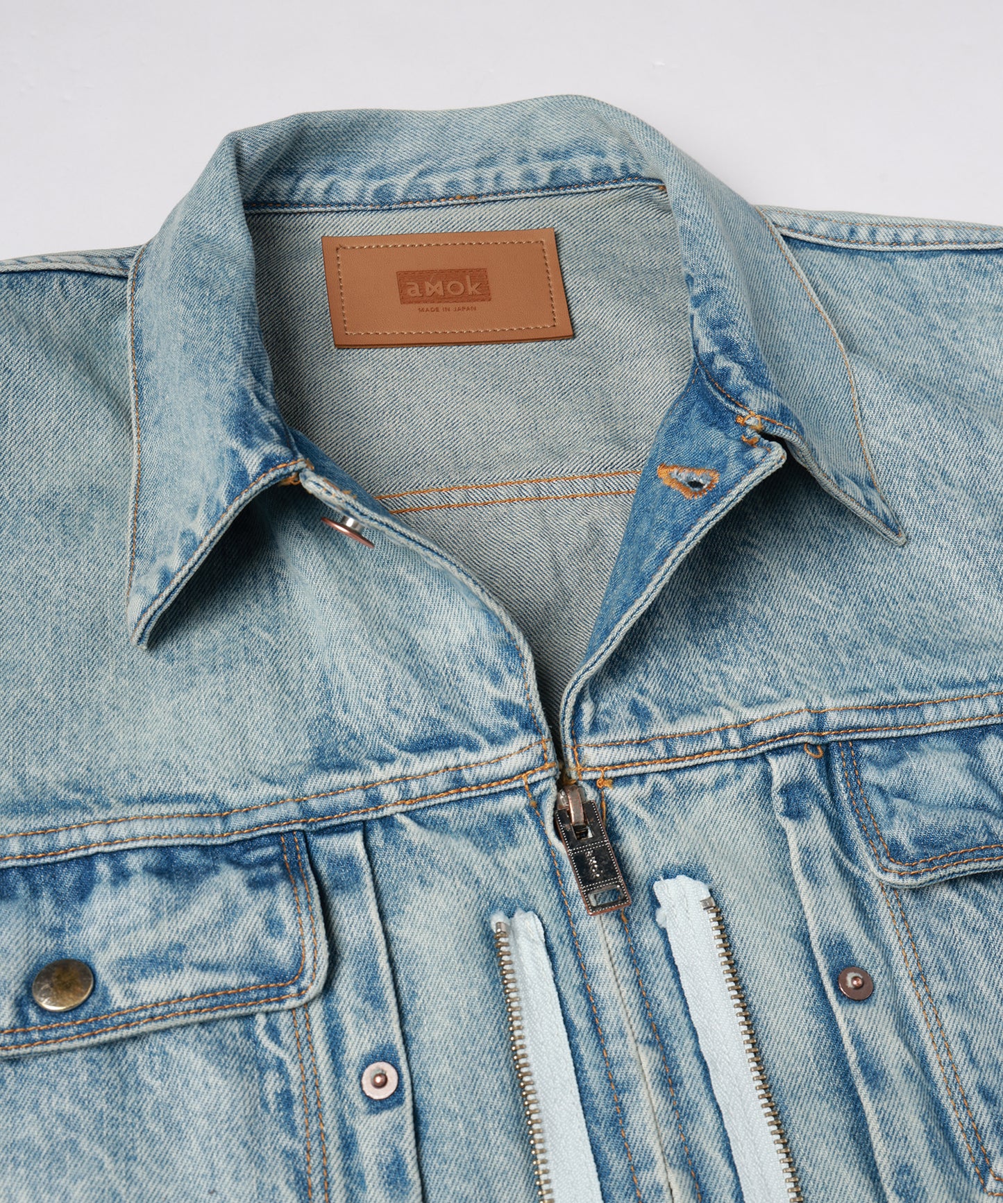 TWO-IN-ONE DENIM JACKET