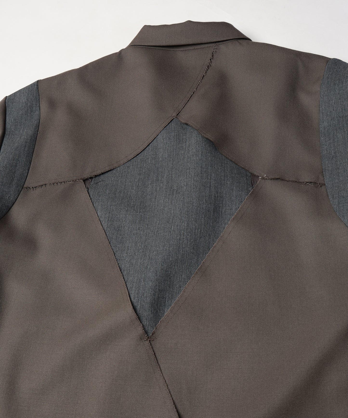CUT-OUT JACKET