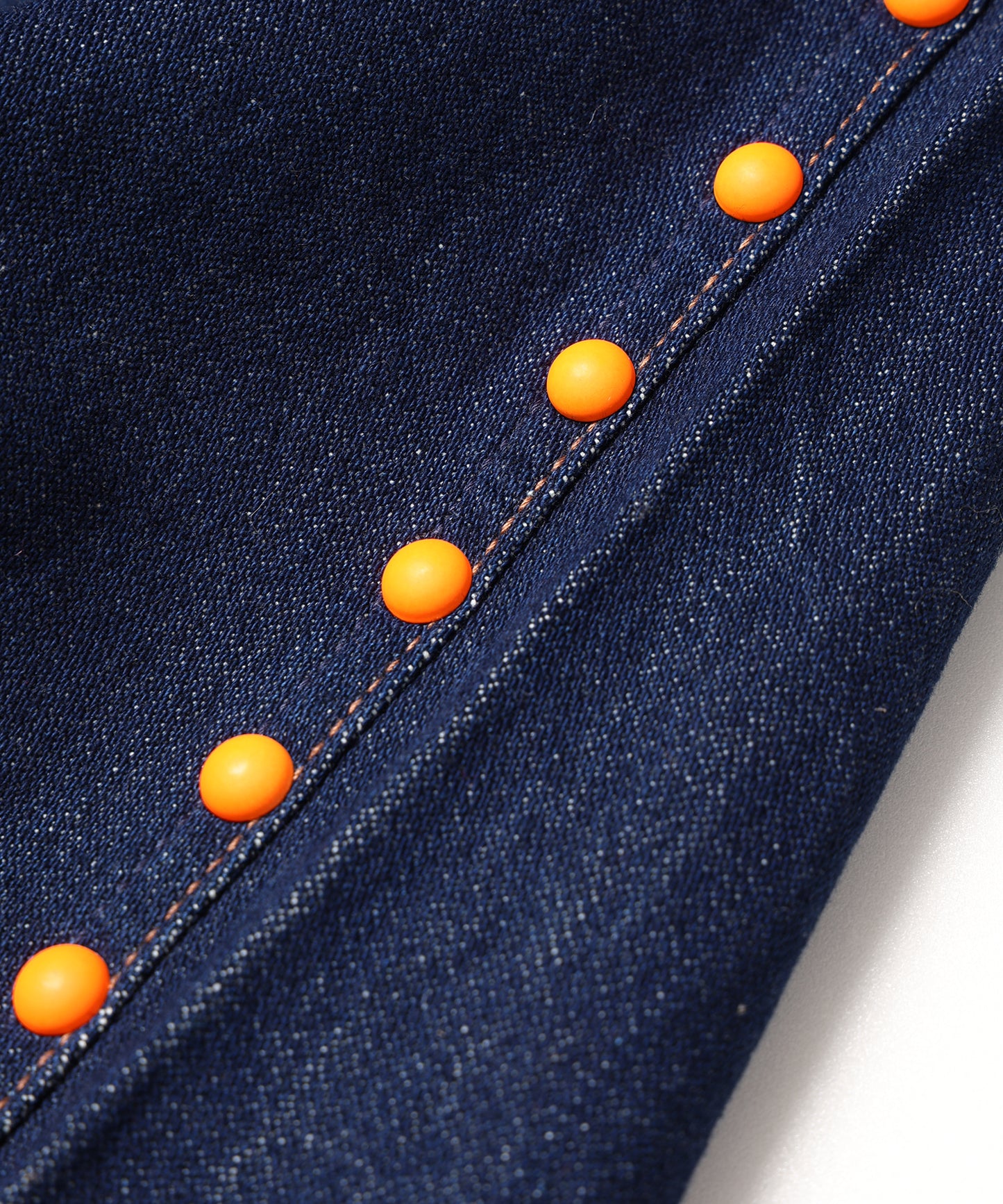 amok × wrangler COLOR STUDS FLARE DENIM PANTS