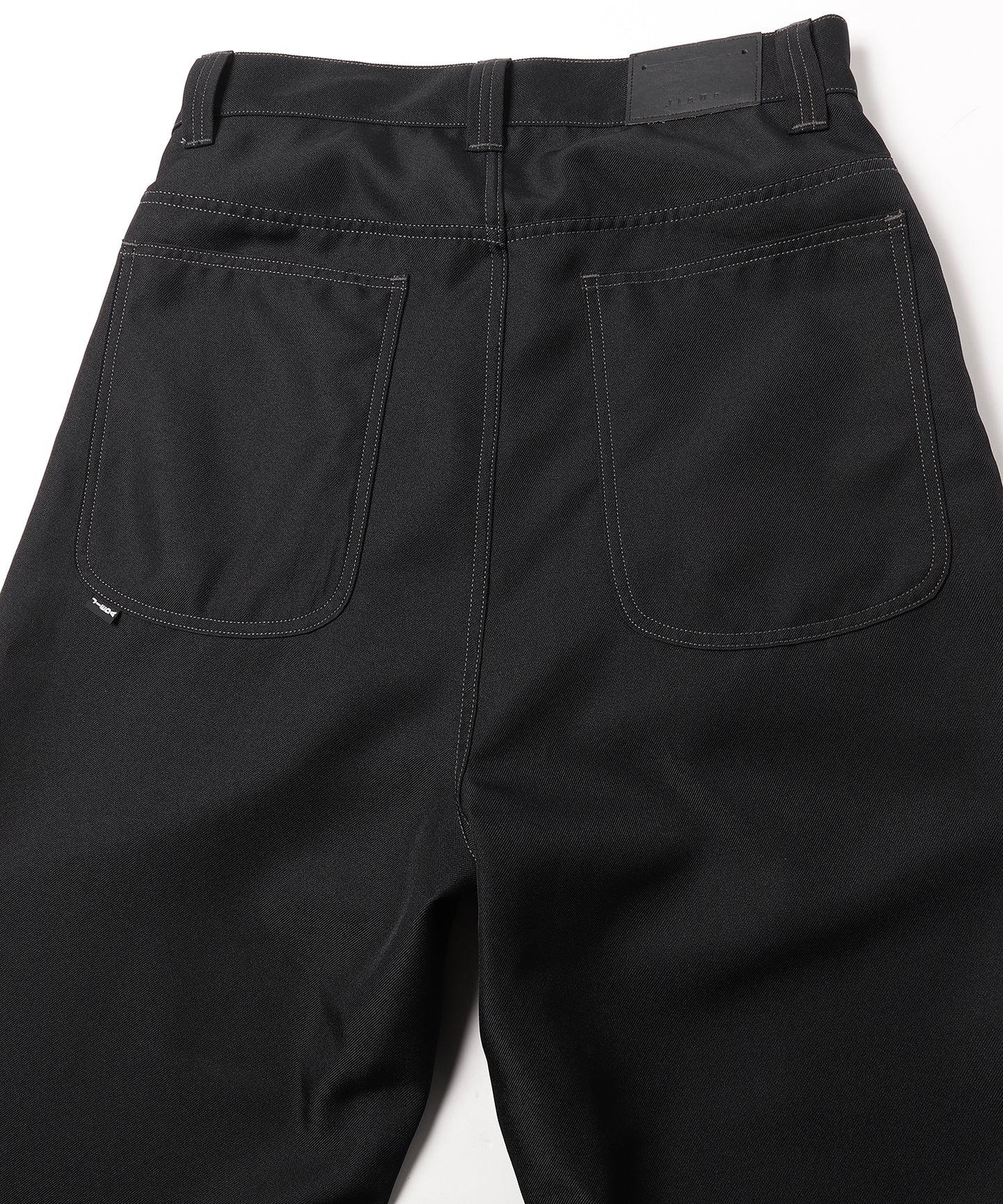 WIDE ONE TUCK STRAIGHT PANTS